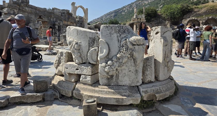 Premium Full-Day Ephesus Experience from Izmir
