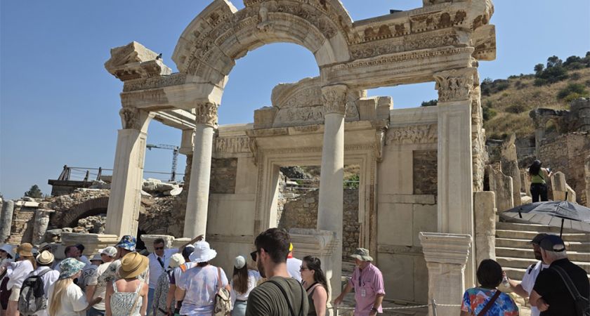 Premium Full-Day Ephesus Experience from Izmir