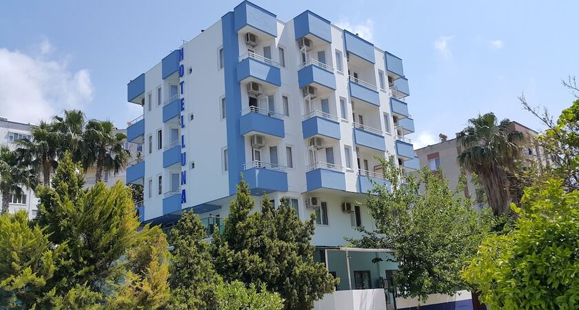 Luna Hotel