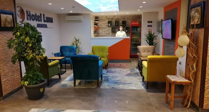 Luna Hotel