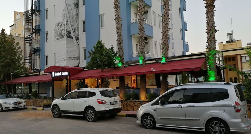 Luna Hotel