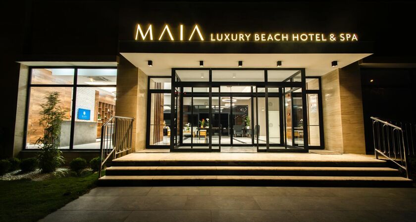 Maia Luxury Beach Hotel &spa