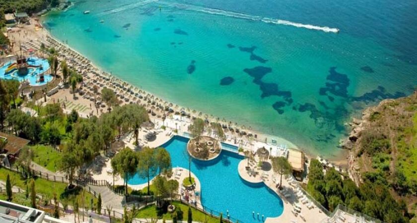 Aria Claros  Beach Resort