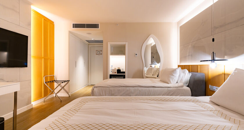 Qlusıve Hotel