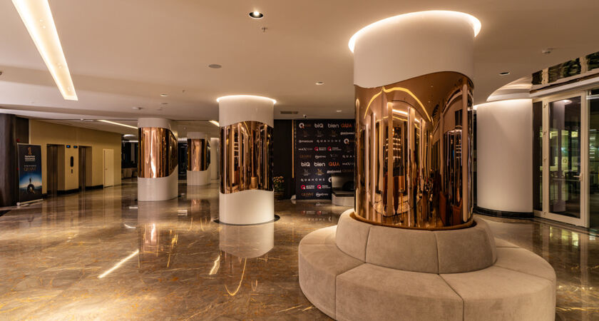 Qlusıve Hotel