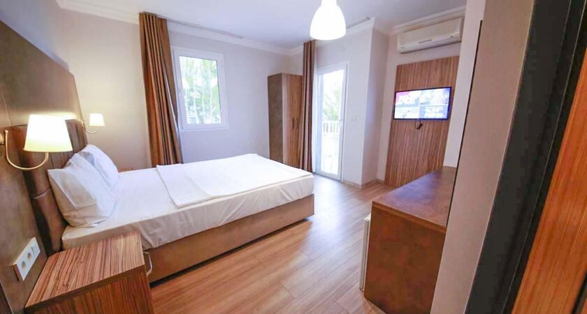 Smart Holiday Hotel