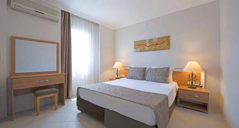 Smart Holiday Hotel