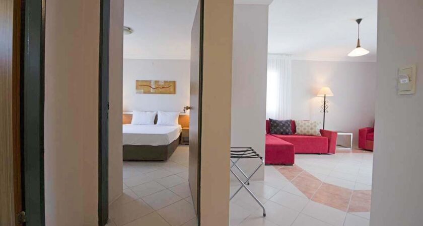 Smart Holiday Hotel