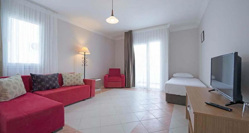 Smart Holiday Hotel