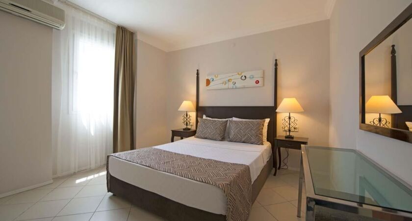 Smart Holiday Hotel