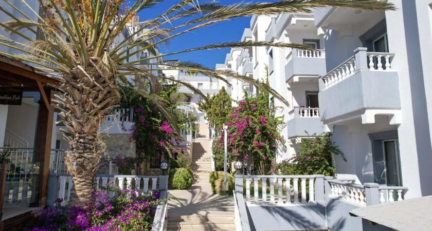 Smart Holiday Hotel