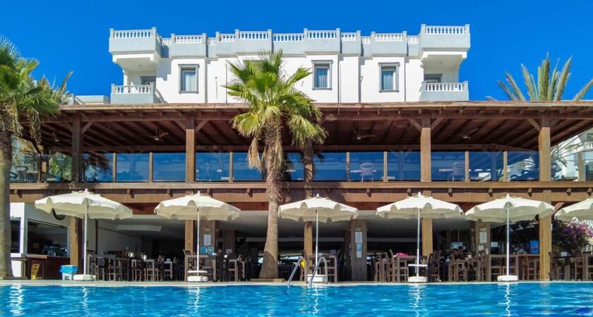 Smart Holiday Hotel