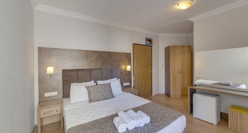Smart Holiday Hotel