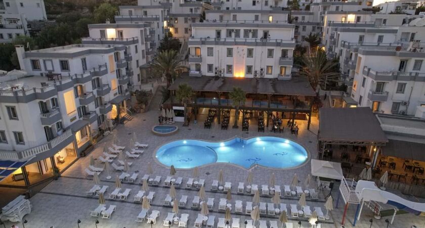 Smart Holiday Hotel