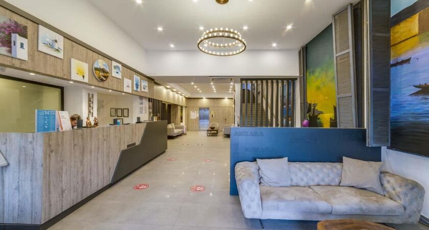 Smart Holiday Hotel