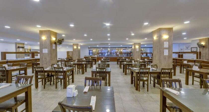 Smart Holiday Hotel