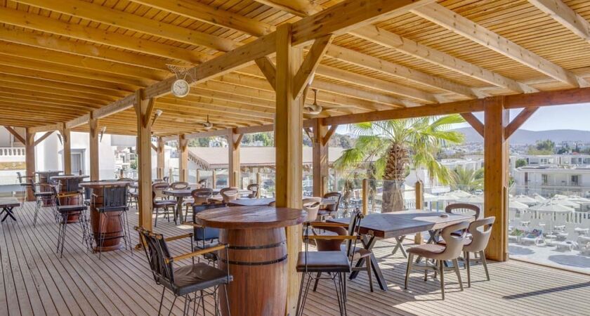 Smart Holiday Hotel
