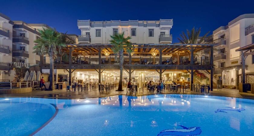 Smart Holiday Hotel