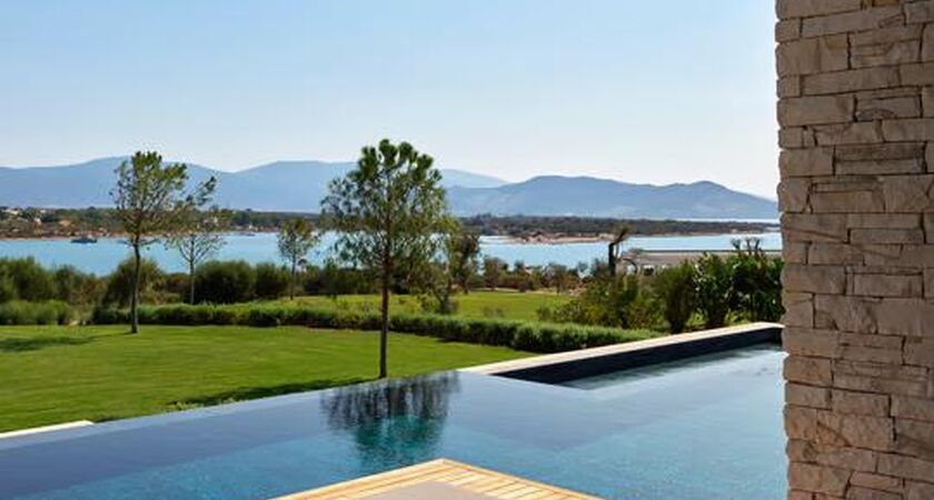 Anda Barut Collection