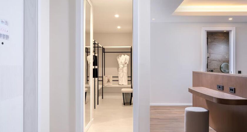 Anda Barut Collection