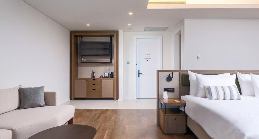 Anda Barut Collection