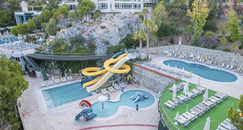 Ladonia Hotels Adakule