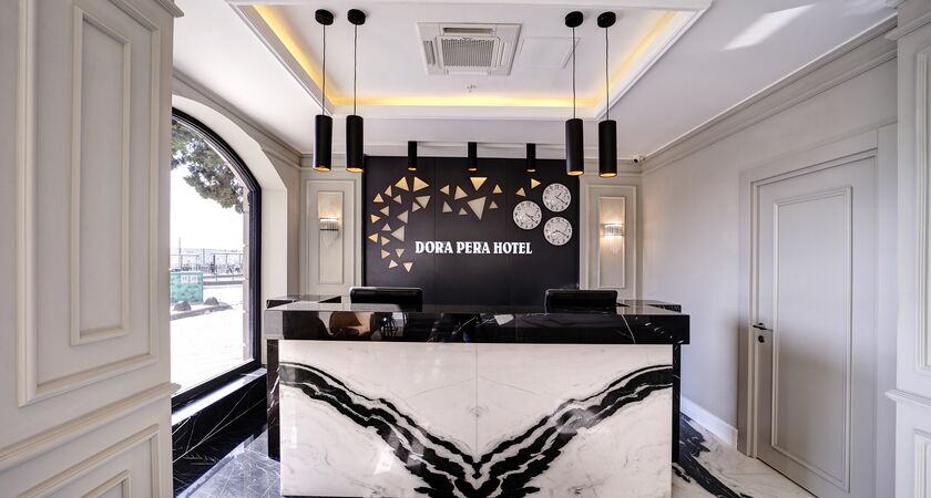 Dora Pera Hotel