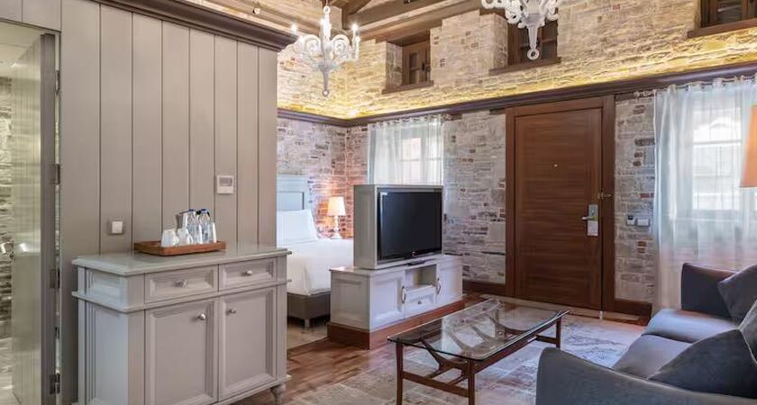 DoubleTree By Hilton Kuşadası