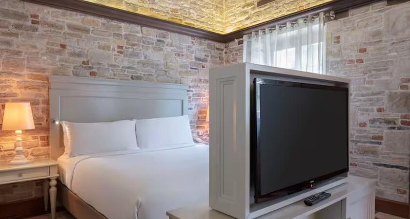 DoubleTree By Hilton Kuşadası