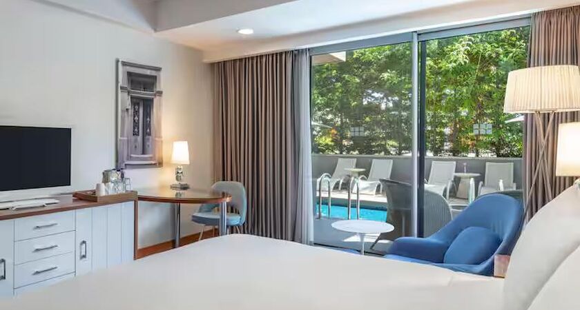 DoubleTree By Hilton Kuşadası