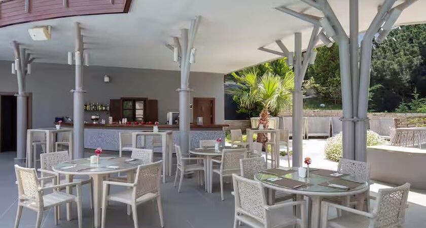 DoubleTree By Hilton Kuşadası