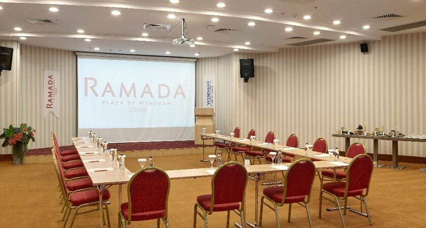 Ramada Plaza By Wyndham İzmir