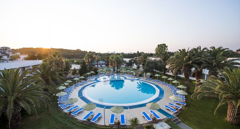 Altın Yunus Hotel & Spa Çeşme