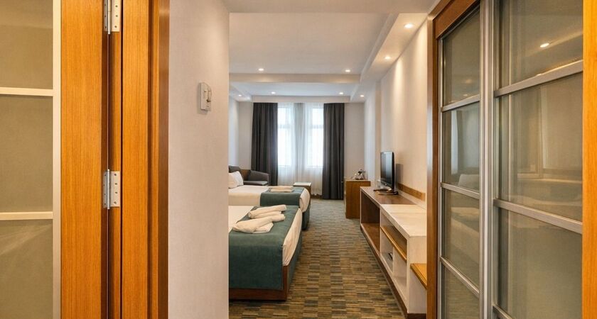 Ladonia Hotels Adakule