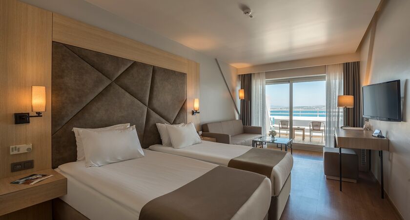 Altın Yunus Hotel & Spa Çeşme