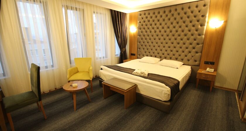 Grand Silay Hotel
