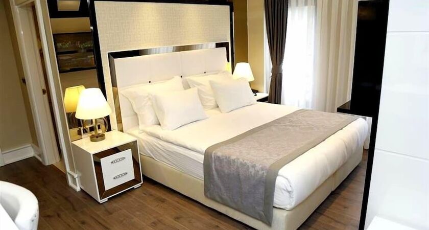 Grand Silay Hotel