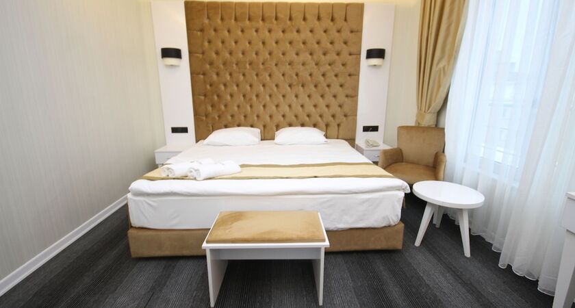 Grand Silay Hotel