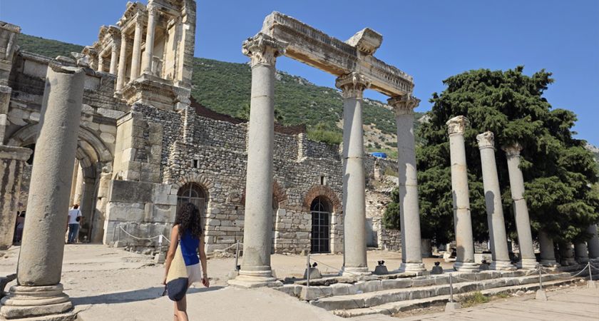 Premium Full-Day Ephesus Experience from Kusadasi